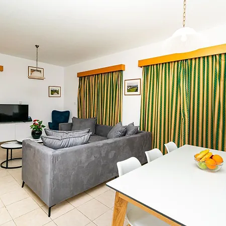 Kotsias Corallia Villa *