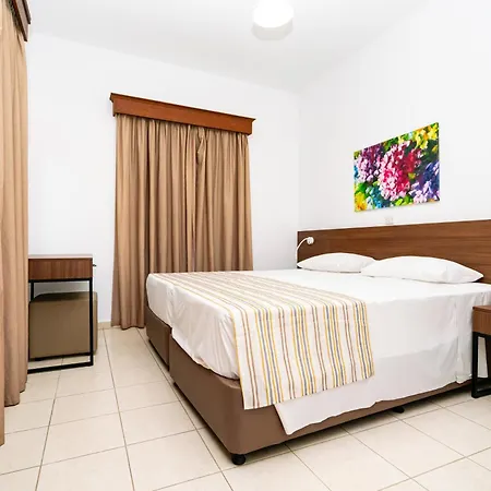 Kotsias Corallia * Coral Bay