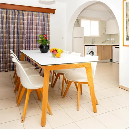 Willa Kotsias Corallia *