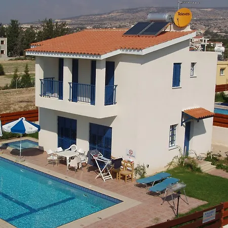 Kotsias Corallia * Coral Bay