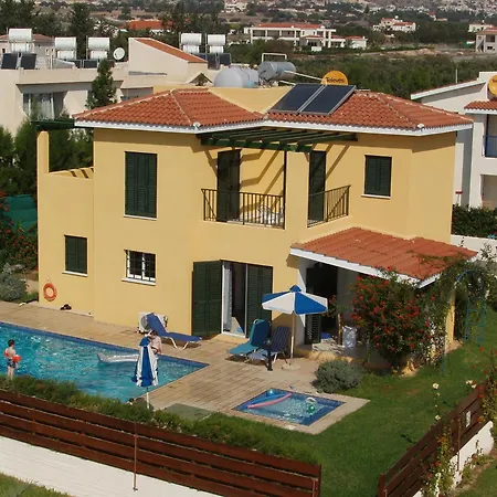 Kotsias Corallia * Coral Bay