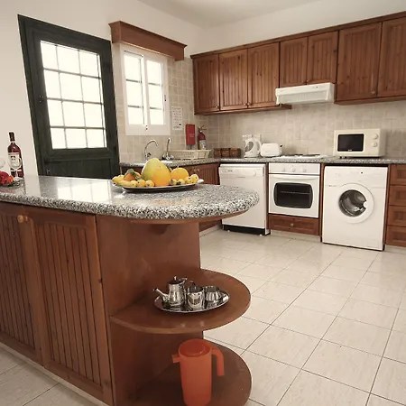 Willa Kotsias Corallia *