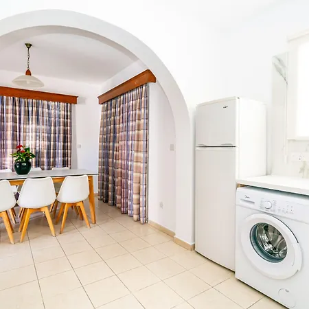 Kotsias Corallia Coral Bay