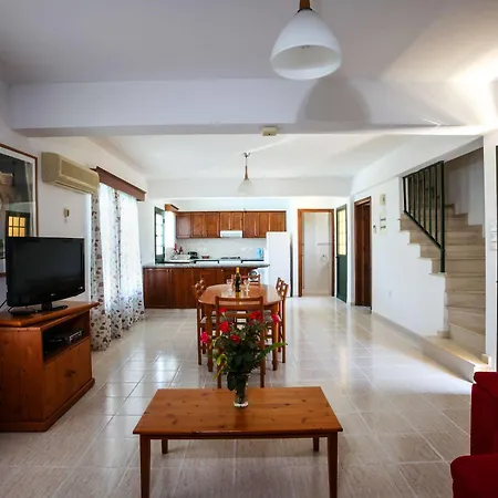 Villa Kotsias Corallia Coral Bay