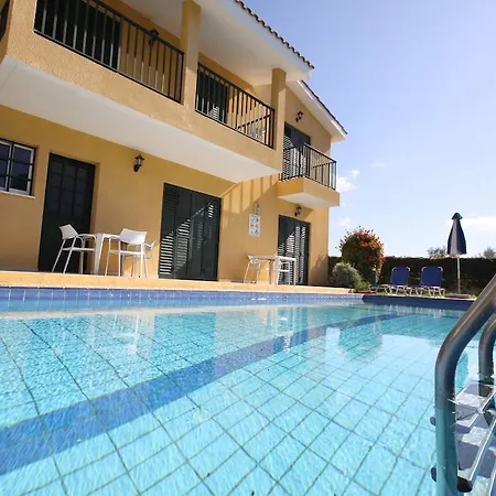 Willa Kotsias Corallia *