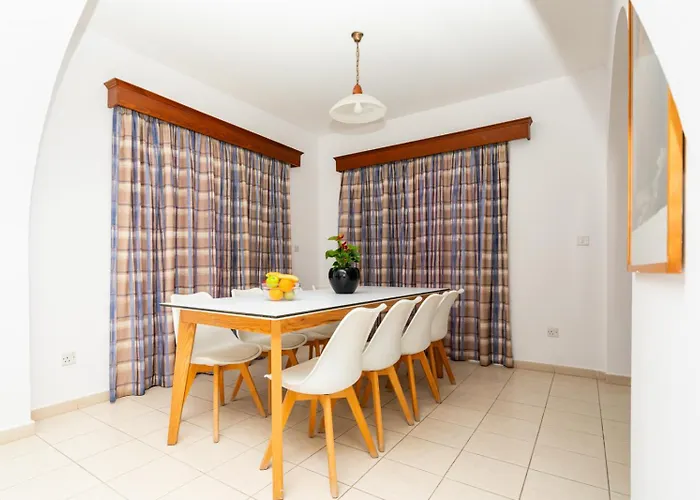 Kotsias Corallia Villa Bahía de Coral