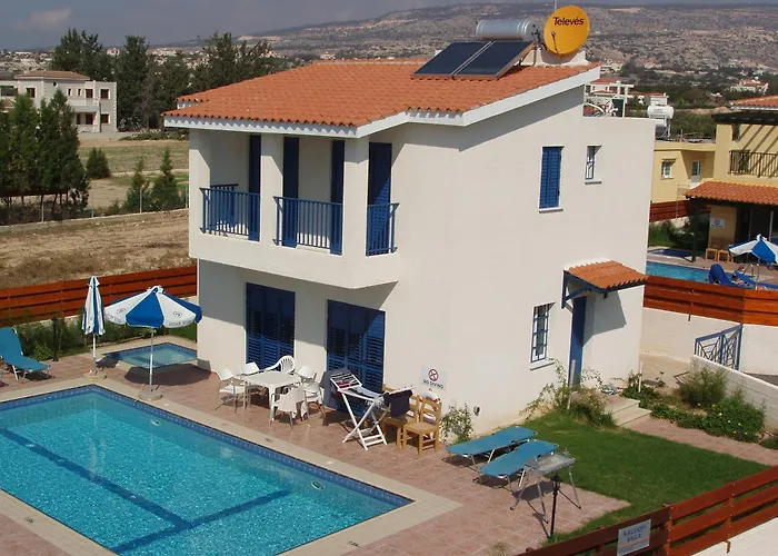 Kotsias Corallia * Coral Bay