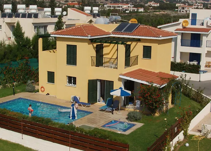 Kotsias Corallia * Coral Bay