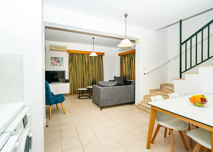 Kotsias Corallia * Bahía de Coral