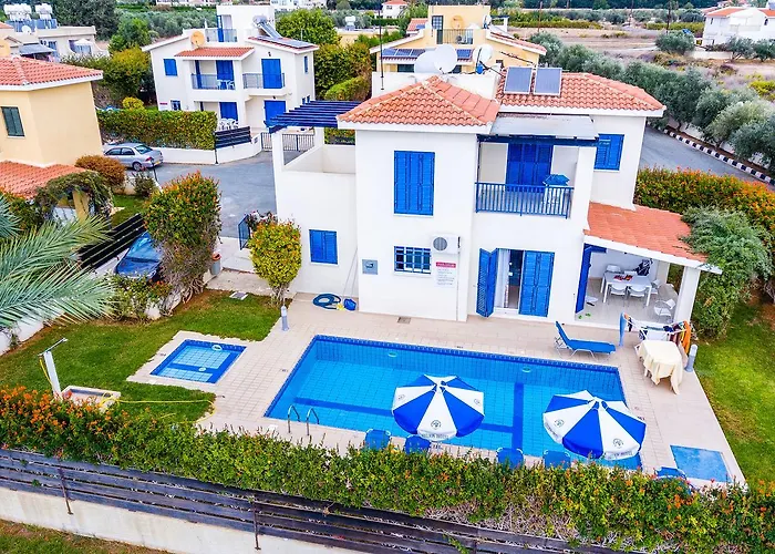 Kotsias Corallia Bahía de Coral